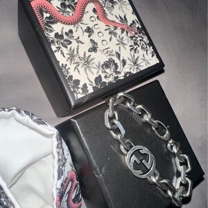 Gucci Metallic Logo Chain Bracelet